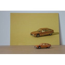 Colors - Citroen CX Marron - Fond Jaune